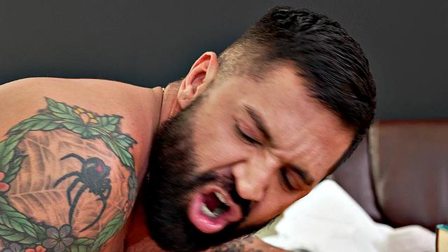 Muscled teacher assfucked by students in 3some