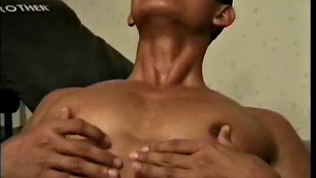 Enjoy this hot and satisfying solo, as it starts off with a photo shoot of gay Asian muscle man Vu. He shows off his form, does exercises and weight lifting, then gets comfortable to beat off.