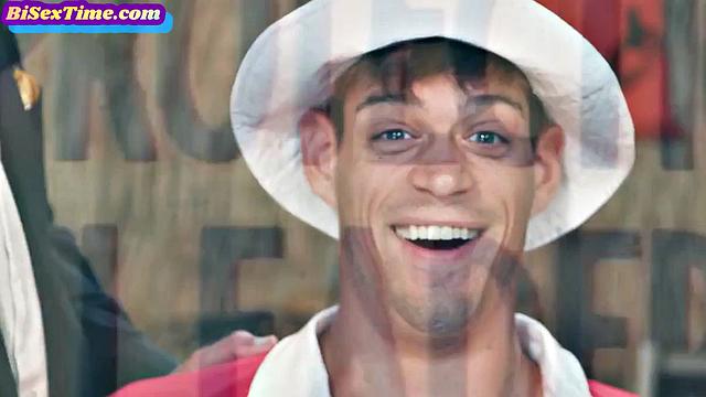 Big-titted MILF eaten out in bisex 3some