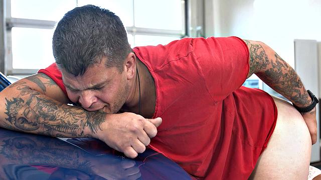 RIM4K. Rimming turned the car mechanic and he was ready for more