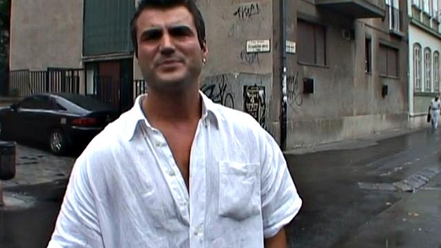 Teen hottie masturbates and gapes her with sex toys