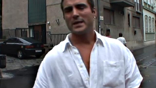 Teen hottie masturbates and gapes her with sex toys