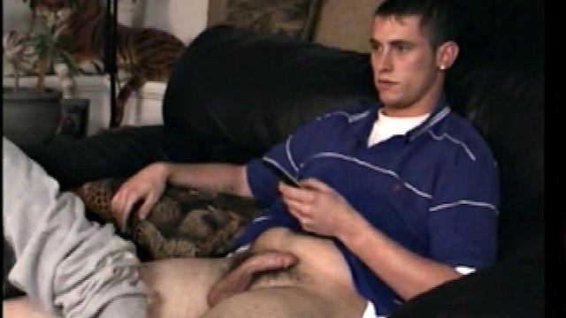 Стрейт Маршалл решил попробовать минет от мужика, теперь не знает, как остановиться.