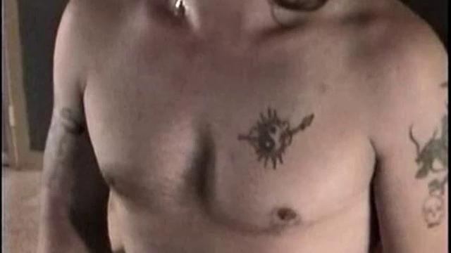 тим и ларри трахаются днем без стеснения