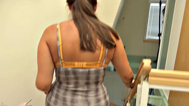 HUNT4K. Twosome with girl gives pleasure to stranger not BF