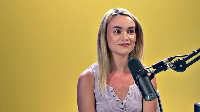 Petite babe rubbing her hairy muff after casting