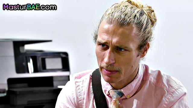 Stunning babe destroyed by lucky guy