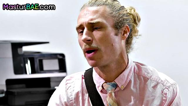 Stunning babe destroyed by lucky guy