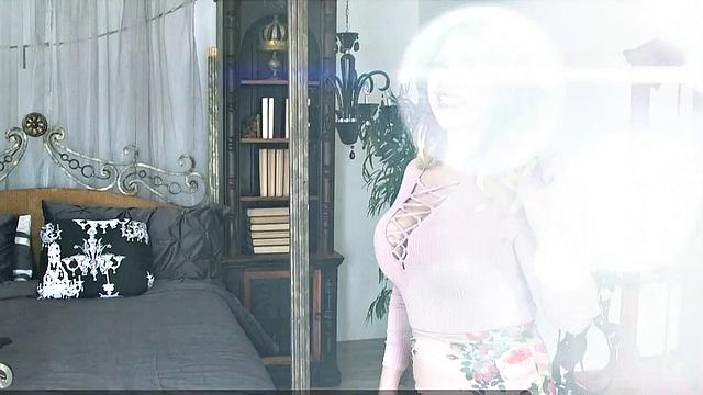 Aurora Rose: Jiggly & Bouncy