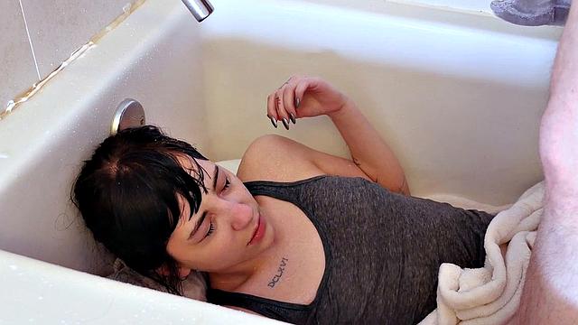 Piss sub hottie drinking golden shower