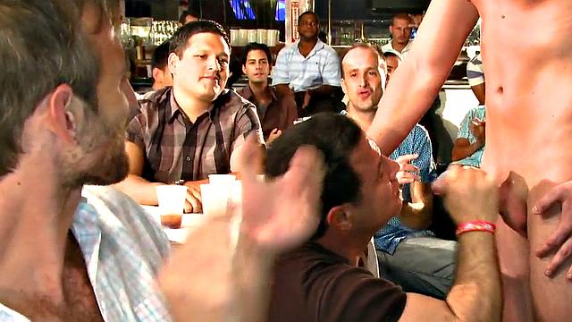 Partying amateurs spoil strippers