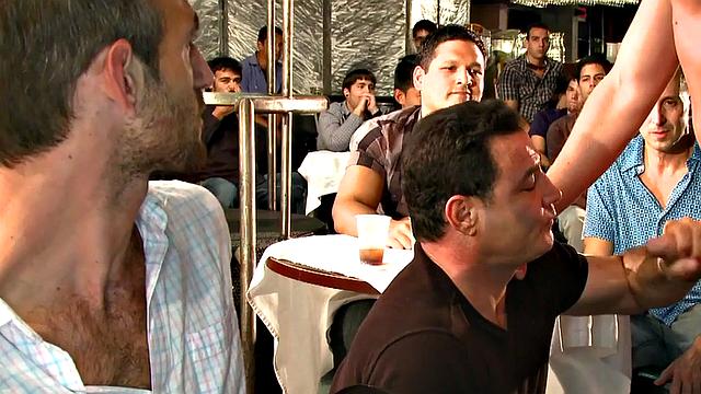 Partying amateurs spoil strippers