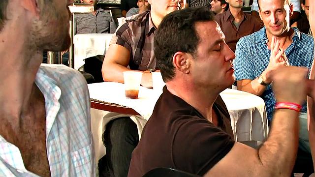 Partying amateurs spoil strippers