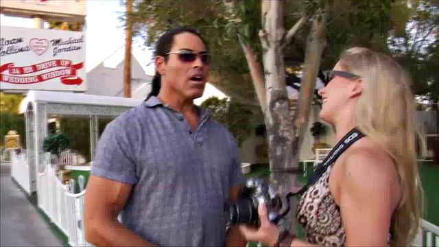 Sexy MILF Dia Zerva Fucks the Tour Guide