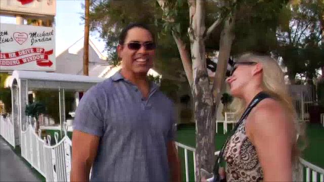 Sexy MILF Dia Zerva Fucks the Tour Guide