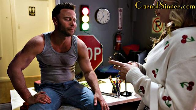 Cockhungry babe loves deepthroating