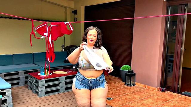 Mia Sweetheart: Oily Bed