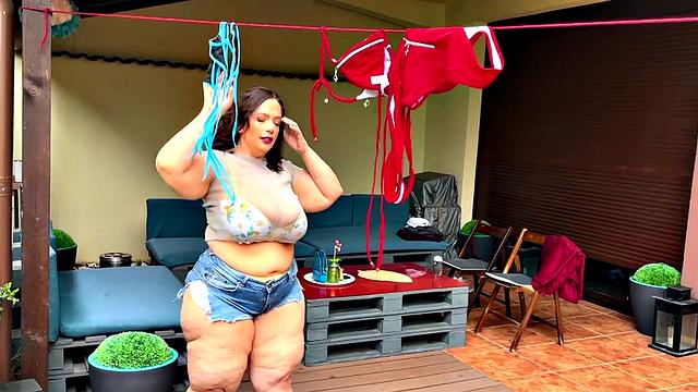 Mia Sweetheart: Oily Bed