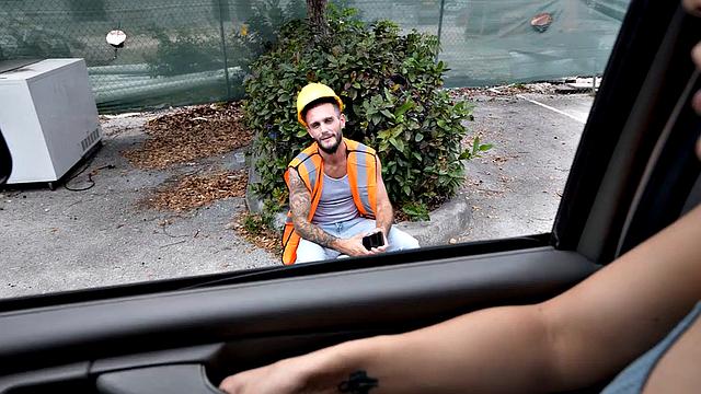 Straight amateur worker fucks ass in public van outdoor