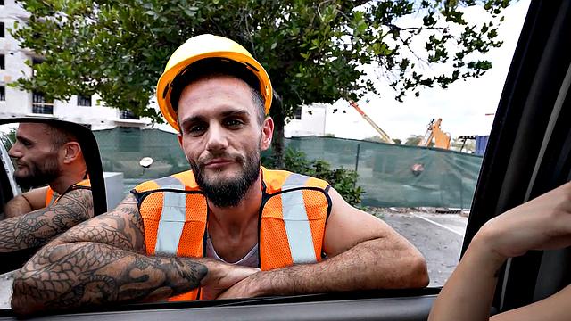 Straight amateur worker fucks ass in public van outdoor