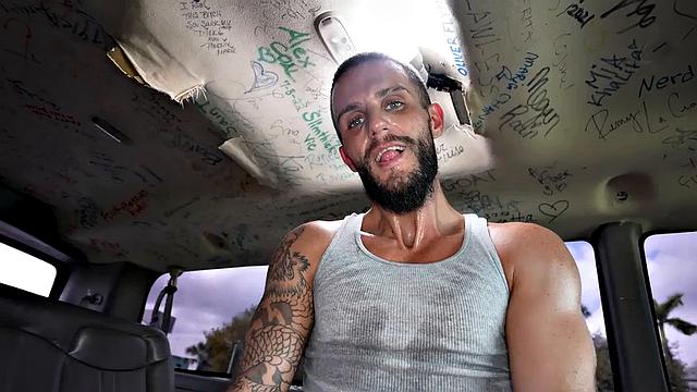 Straight amateur worker fucks ass in public van outdoor