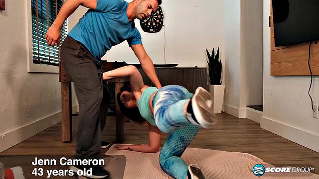 43-Year-Old Jenn Cameron gets her ass fucked