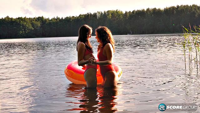 Margo Von Teese and Simona splash each other in their bikinis before eating each