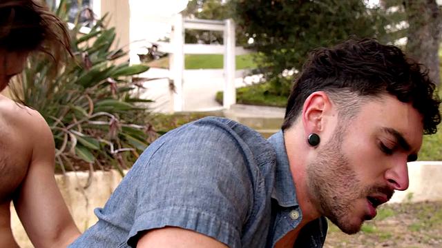 Jock barebacked outdoors until jizzshot