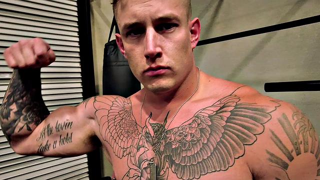 Татуированный качок драл Брока так, что соседи аплодировали