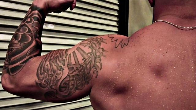 Tatted Hunk Pumps Stud Brick Kniles - Blain O'Connor