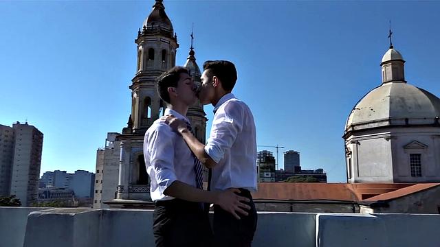 Диего разносит Сонни своим огромным членом