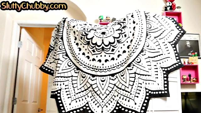 Nasty BBW tugging and sucking