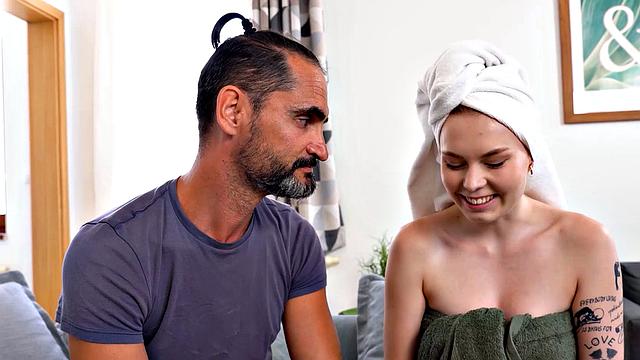 блондинка с повязкой стонет, пока парень жестко долбит её в pov