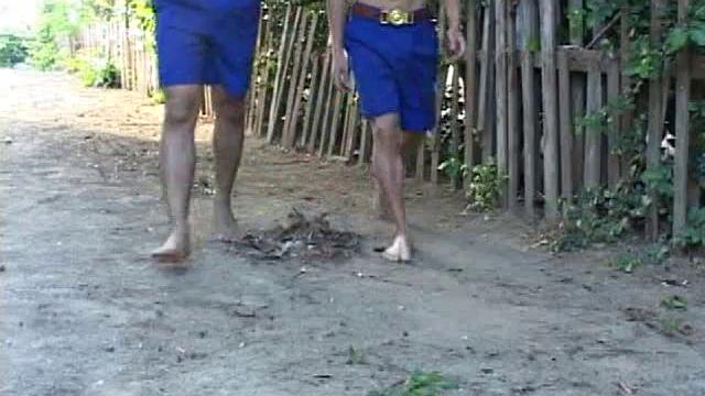 Amateur Asian twinks giving blowjobs in group action