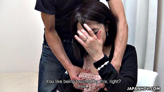 Horny MILF Yurika Tsubaki Creampied on First Date