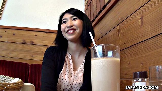 Horny MILF Yurika Tsubaki Creampied on First Date