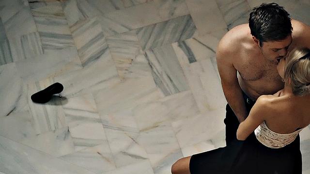 юная шалунья сходит с ума от сексуальных мыслей