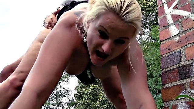 Pulled German amateir banged outdoors in public