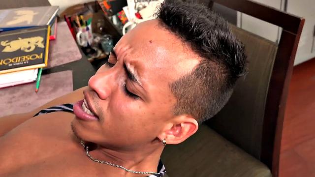 Young Giorgio has a thing for mature men and Joris is lucky to be on the receiving end of the boy's lust. It isn't long before Joris is enjoying a blow job and in return he gives the young man a proper ass licking.