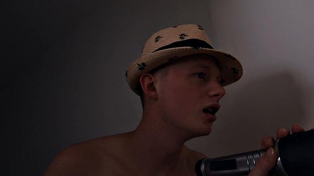 Squirting Asian babe rammed in threesome receiving facial