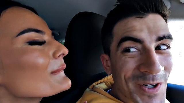 Squirting babes got their pussies rammed in 3some