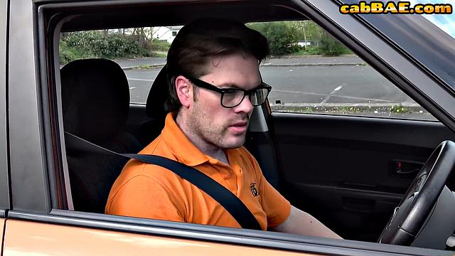 Cumthirsty hot babe cockriding guy in car