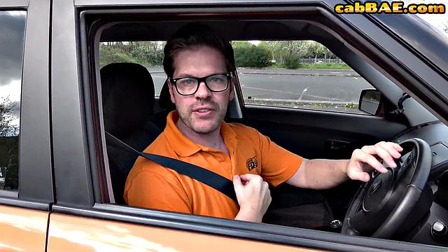 Cumthirsty hot babe cockriding guy in car