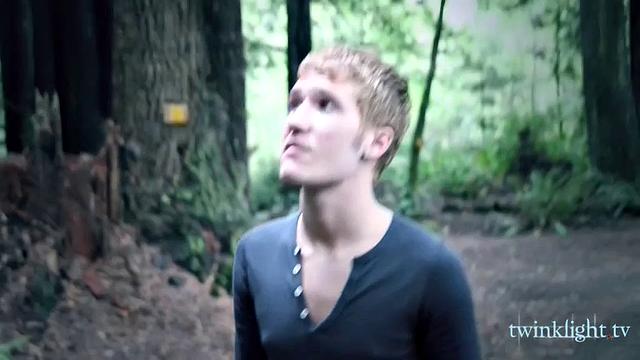 Vampires Have Been This Sexy But Never This Naked