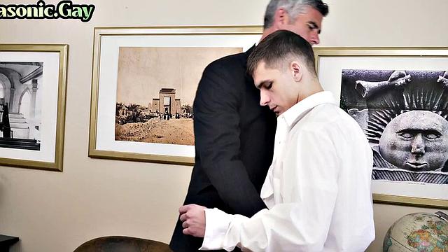 Religious bottom twink barebacked in DILFs office