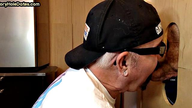 Gloryhole DILF deep sucks cock in home private video