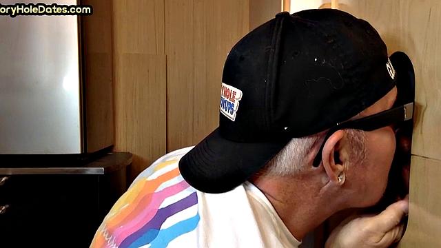 Gloryhole DILF deep sucks cock in home private video