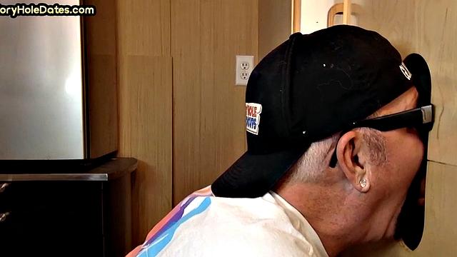 Gloryhole DILF deep sucks cock in home private video