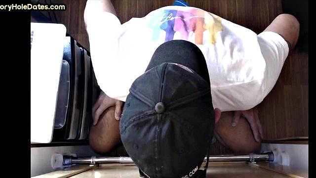 Gloryhole DILF deep sucks cock in home private video