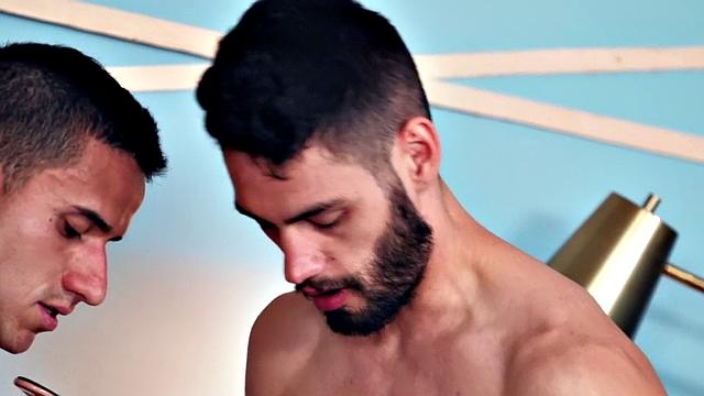 Bisexual dudes enjoy dirty bae in threesome